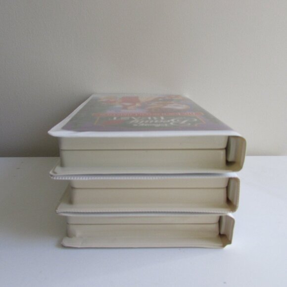 VHS Tapes - 3 Christmas movies - Picture 10 of 11